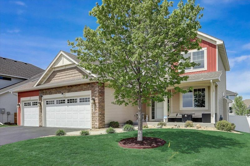 5353 154th St W, Apple Valley, MN 55124
