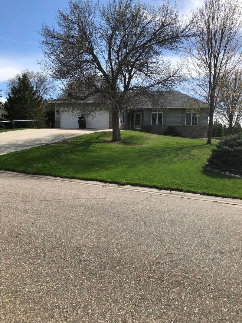 1724 Karnis Dr NW, Alexandria, MN 56308