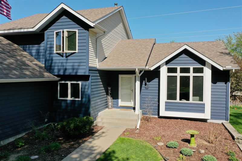 948 Trillium Ct, Eagan, MN 55123