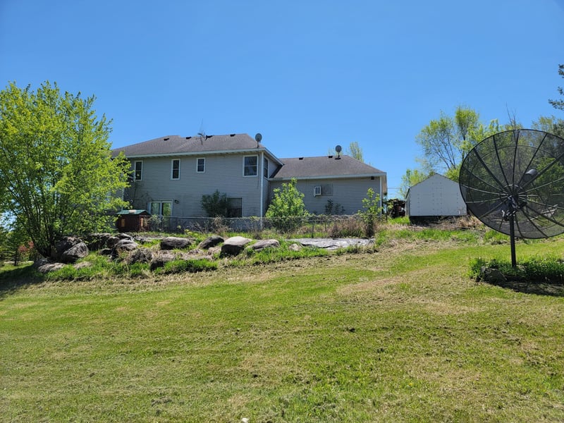 2035 37th St W, Webster, MN 55088