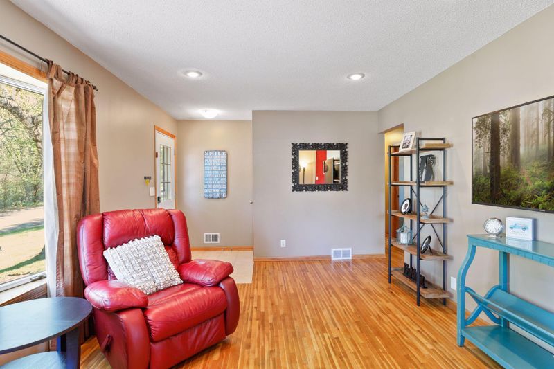 1001 83rd Ave N, Brooklyn Park, MN 55444