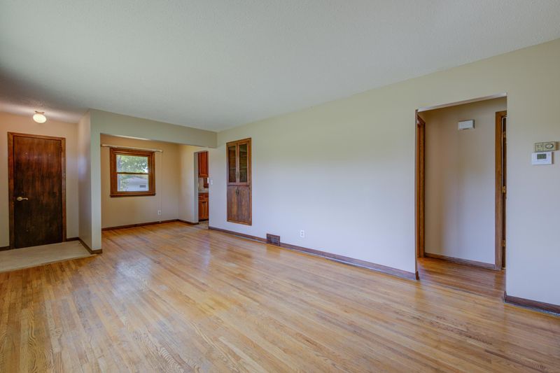 8250 Park Ave S, Bloomington, MN 55420