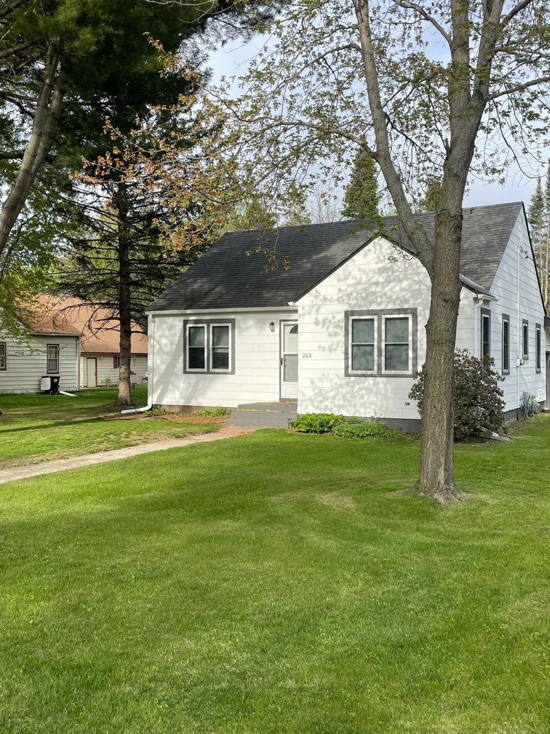 208 2nd Ave NW, Isanti, MN 55040
