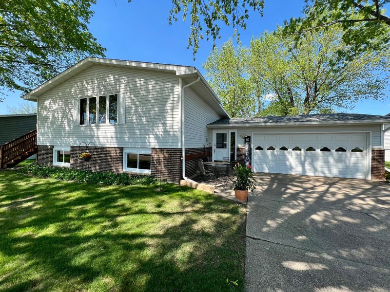 5020 W 8th St, Winona, MN 55987