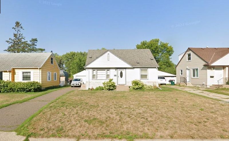 4704 Heights Dr, Columbia Heights, MN 55421