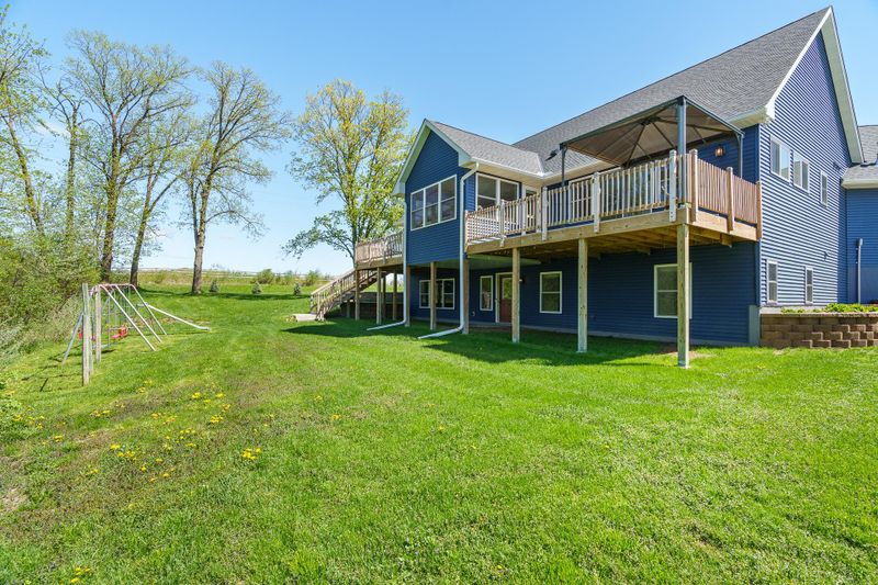875 Sunnyfield Rd N, Mound, MN 55364