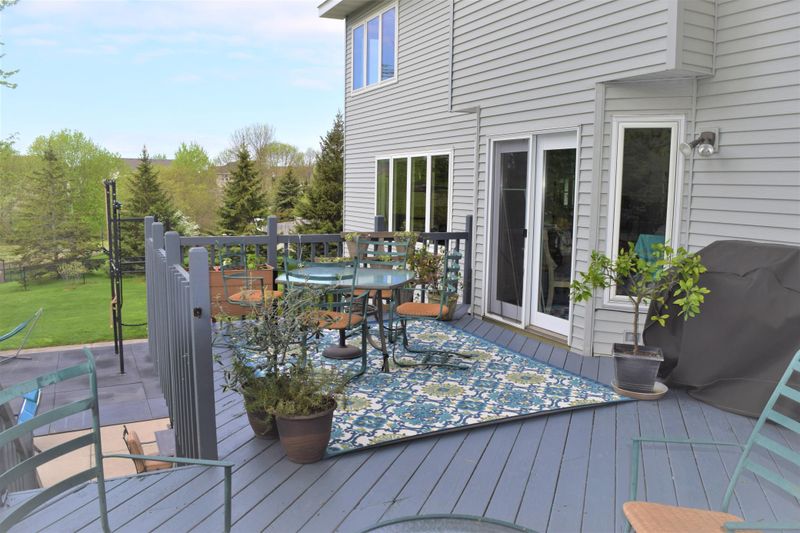 8126 Ranier Ln N, Maple Grove, MN 55311