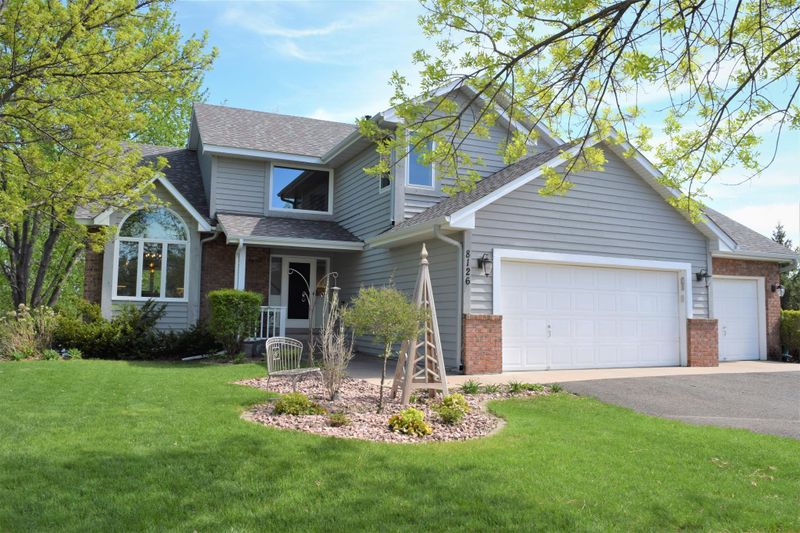 8126 Ranier Ln N, Maple Grove, MN 55311