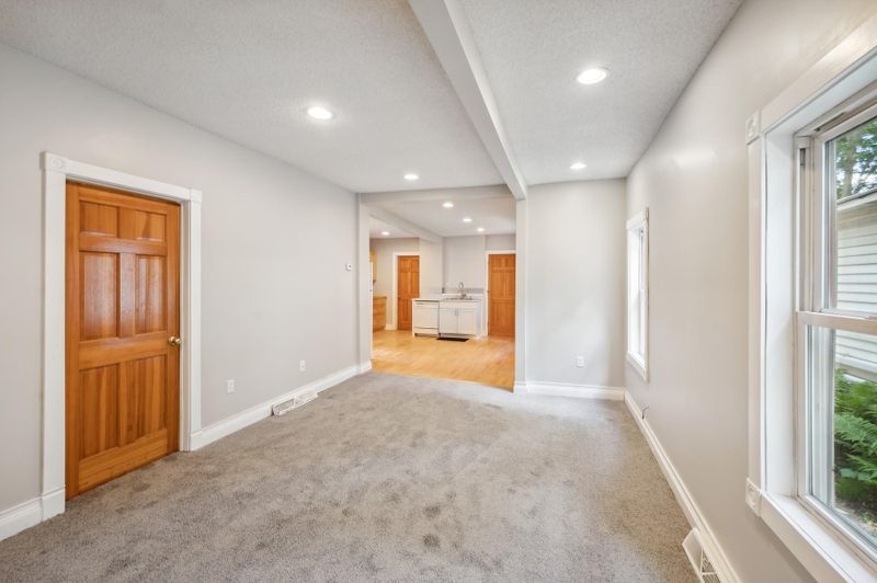 1609 3rd St NE, Minneapolis, MN 55413