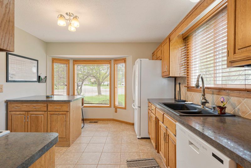 11135 Brittany Dr N, Champlin, MN 55316