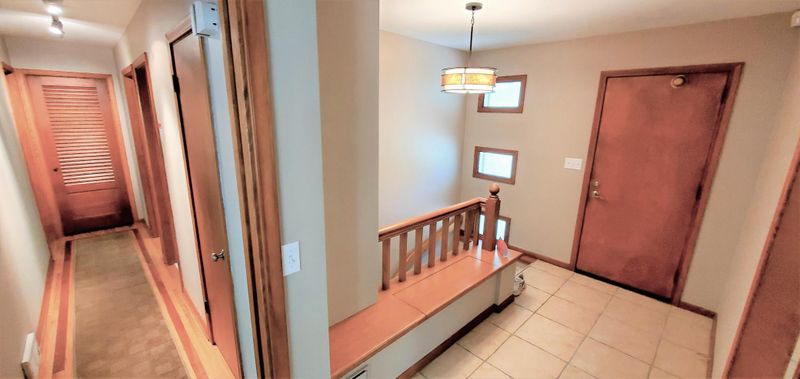 3100 Spruce Ln, Minnetonka, MN 55305