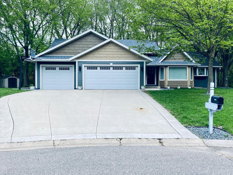 12335 52nd Ave N, Plymouth, MN 55442