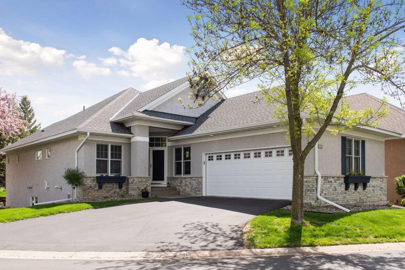 901 Nine Mile Cv S, Hopkins, MN 55343