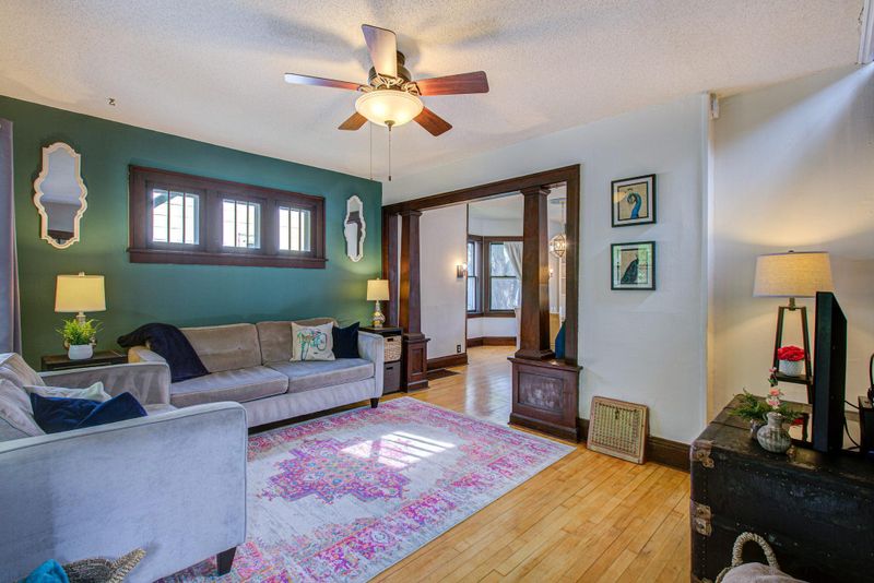 878 Palace Ave, Saint Paul, MN 55102