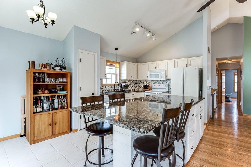 920 Parkside Blvd, Hopkins, MN 55343