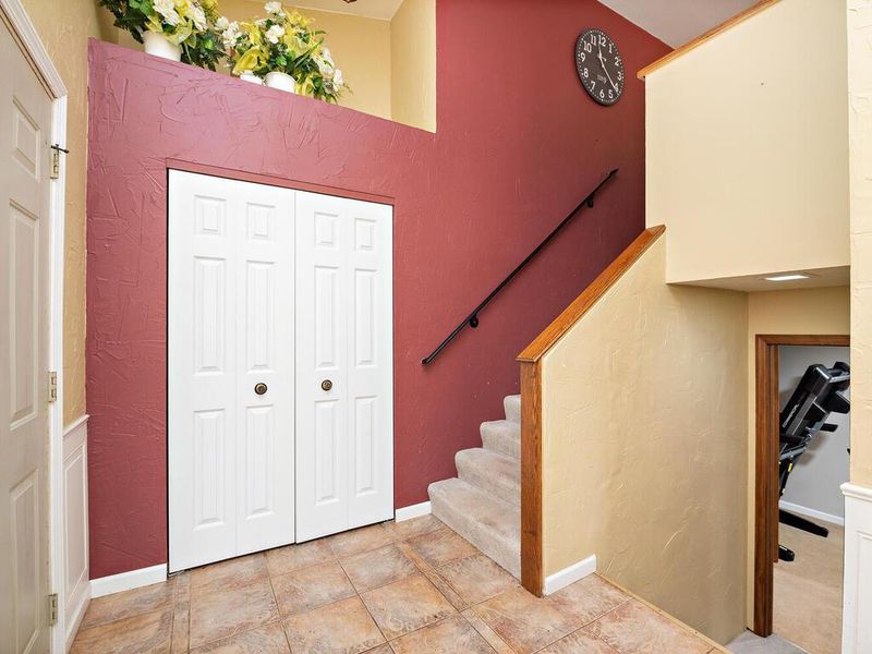15911 S Lund Rd, Eden Prairie, MN 55346