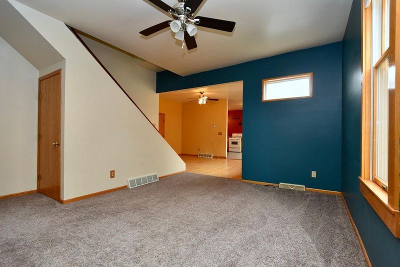 463 E 3rd St, Winona, MN 55987