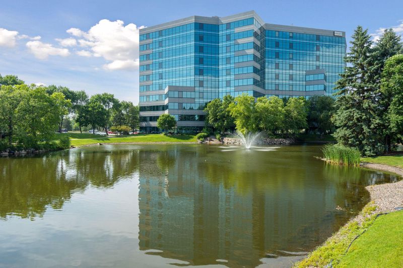 5601 Smetana Dr #617, Minnetonka, MN 55343
