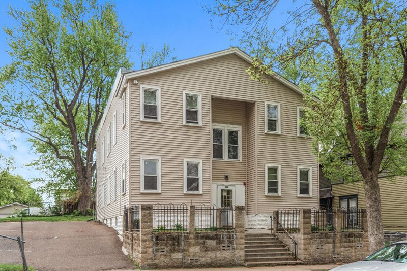 468 Beaumont St, Saint Paul, MN 55130