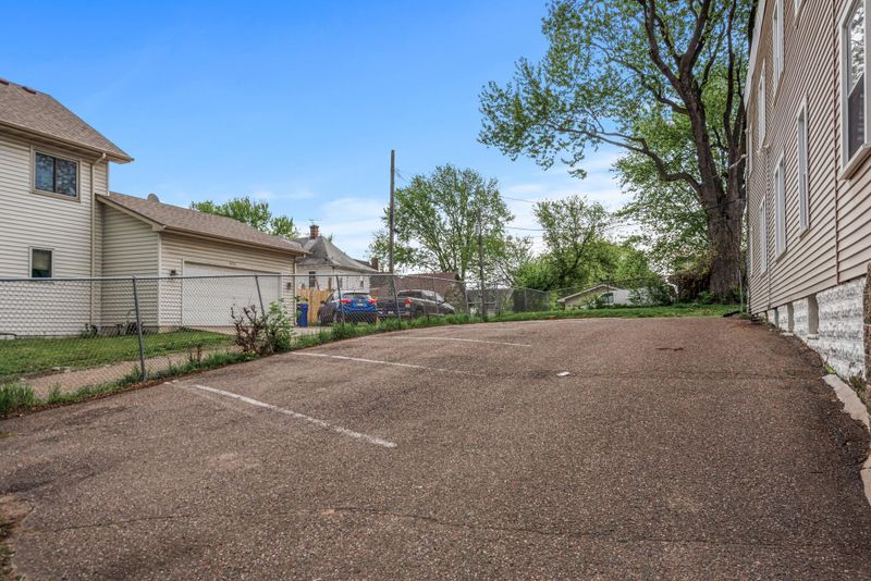 468 Beaumont St, Saint Paul, MN 55130
