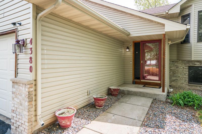 4380 Merrimac Ln N, Plymouth, MN 55446