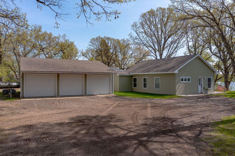 44764 Saukview Dr, Sauk Centre, MN 56378