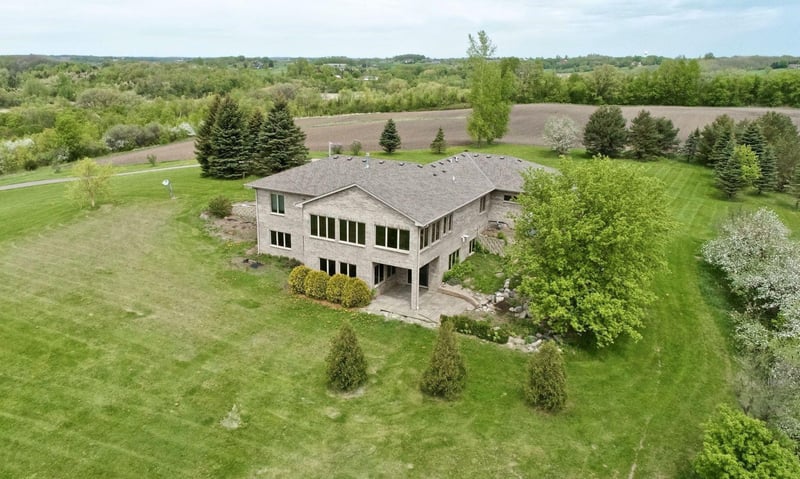 8110 E 280th St, Webster, MN 55088