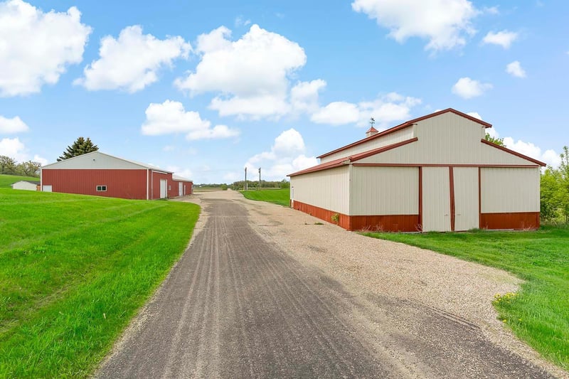 8110 E 280th St, Webster, MN 55088