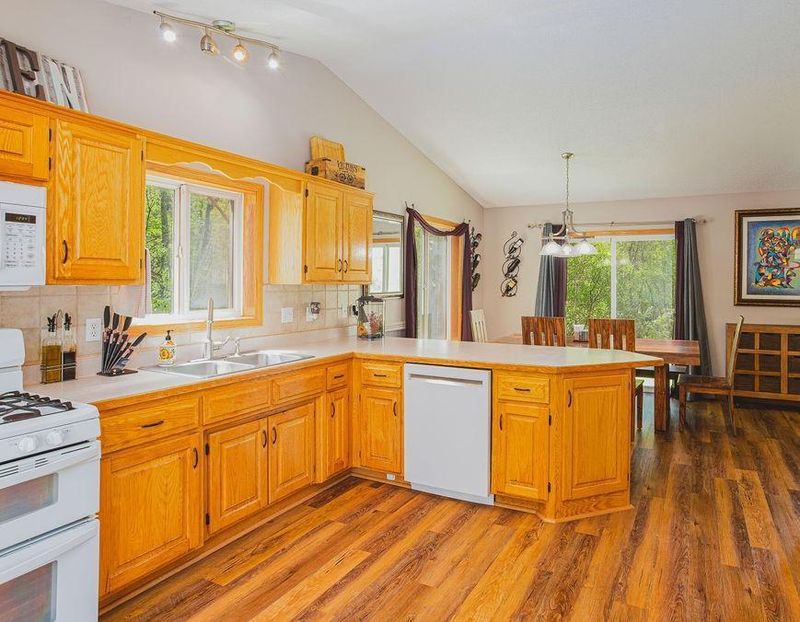 6506 Goodwin Ln, Wyoming, MN 55092