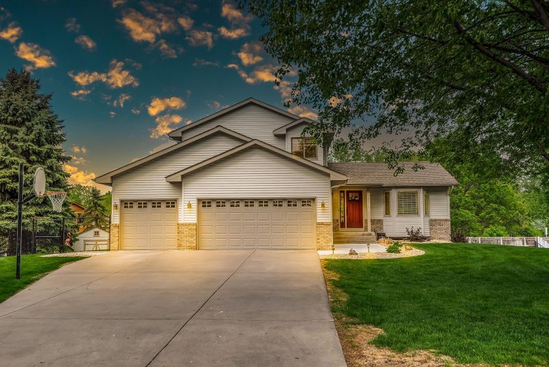 12255 Osage St NW, Coon Rapids, MN 55448