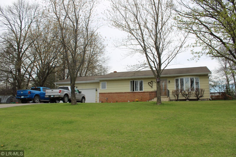 308 2nd St, Bluffton, MN 56518