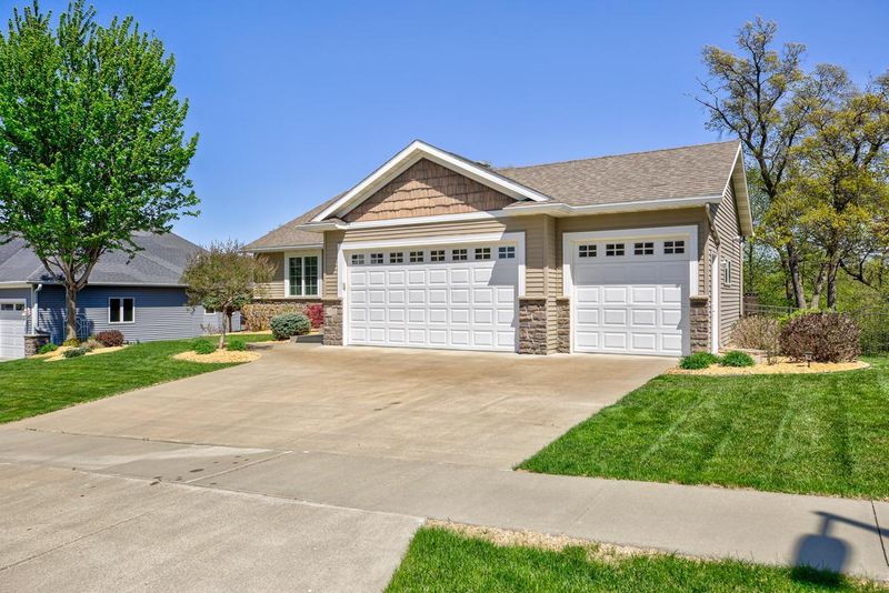 1692 Stone Crest Dr NE, Rochester, MN 55906