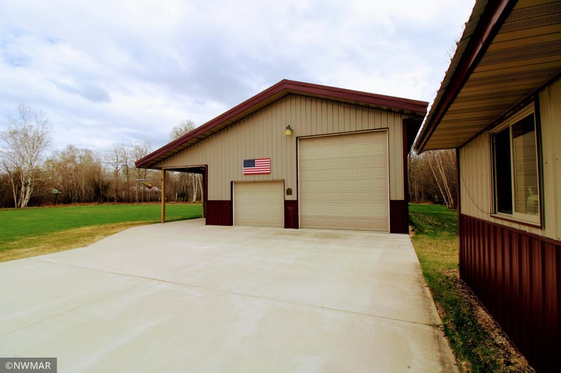 17679 Birch Dr NW, Angle Inlet, MN 56711