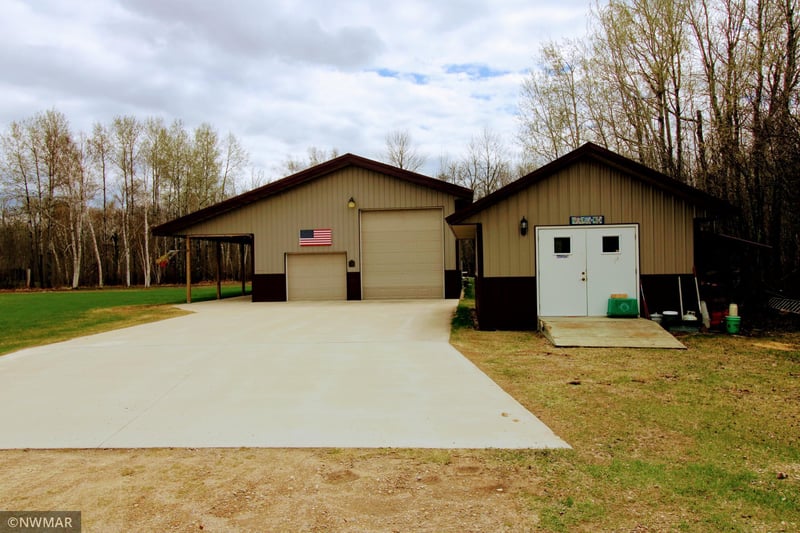 17679 Birch Dr NW, Angle Inlet, MN 56711