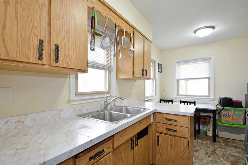 1334 Ross Ave, Saint Paul, MN 55106