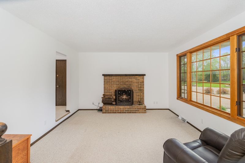 18450 Blake Rd, Prior Lake, MN 55372