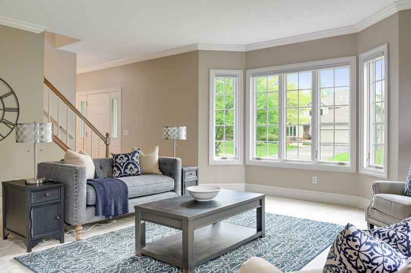4026 Deerwood Trl, Eagan, MN 55122