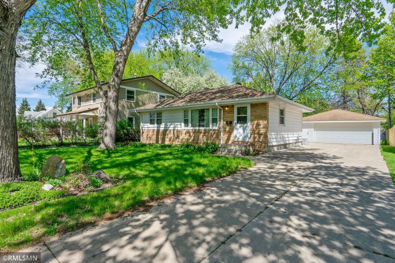 4640 Brunswick Ave N, Crystal, MN 55422