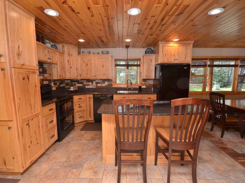 26390 Island Air Dr, Park Rapids, MN 56470