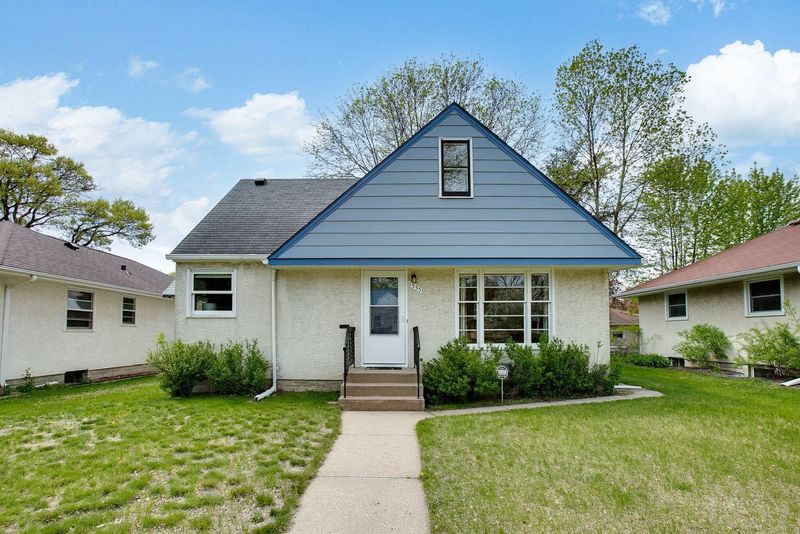 1555 Chamber St, Saint Paul, MN 55106