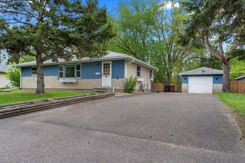 1654 Burke Ave E, Maplewood, MN 55109