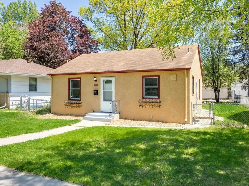 4527 14th Ave S, Minneapolis, MN 55407