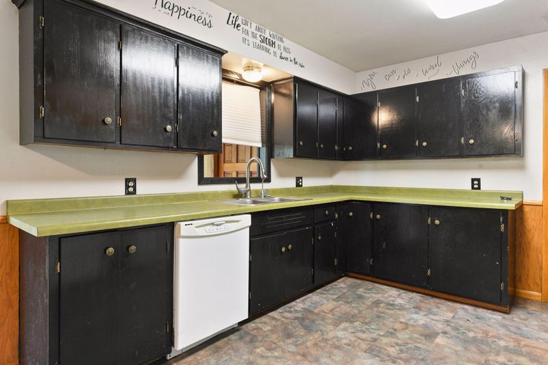 4115 Highland Rd, Saint Bonifacius, MN 55375