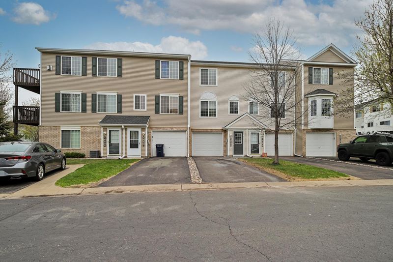 15535 Foghorn Ln #46, Apple Valley, MN 55124
