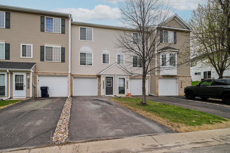 15535 Foghorn Ln #46, Apple Valley, MN 55124