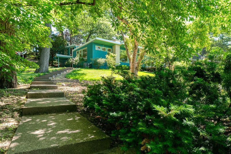 316 Stonebridge Blvd, Saint Paul, MN 55105