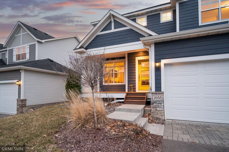 2653 Dale St N, Roseville, MN 55113