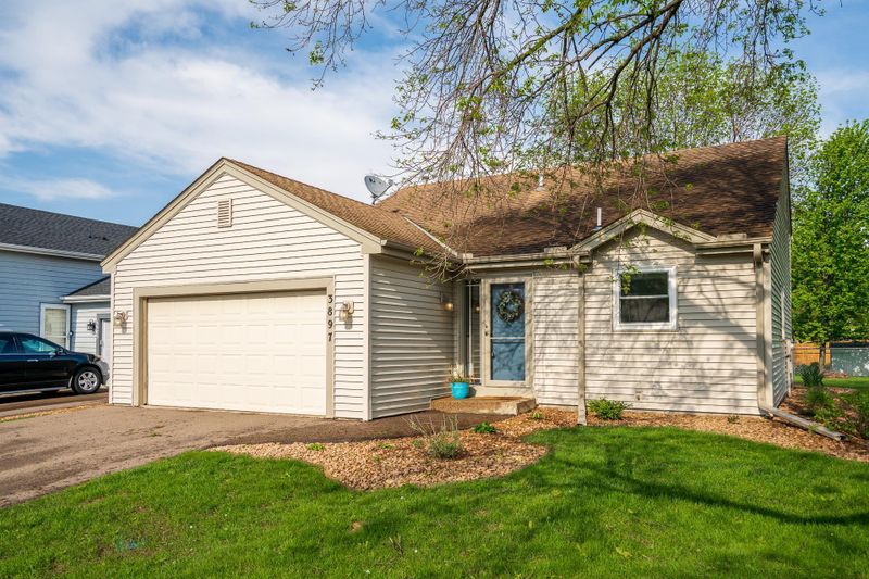 3897 Hale Ave N, Oakdale, MN 55128