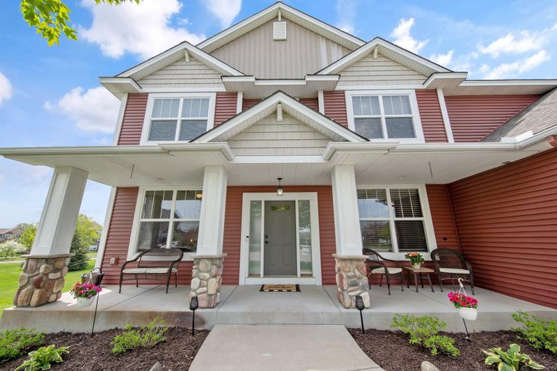 13471 Clearwater Cir, Rogers, MN 55374