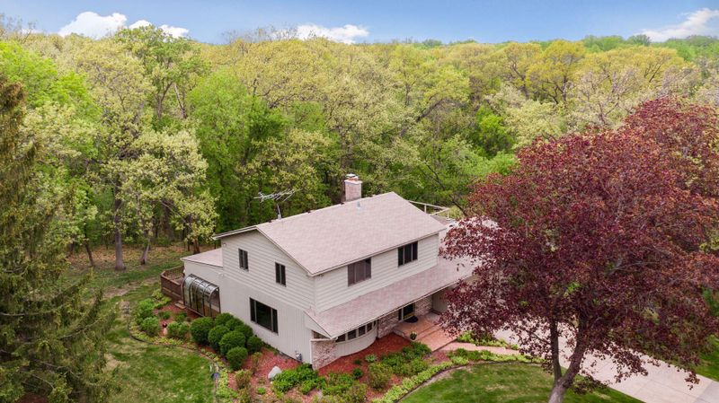 2700 Selena Cir, White Bear Lake, MN 55110